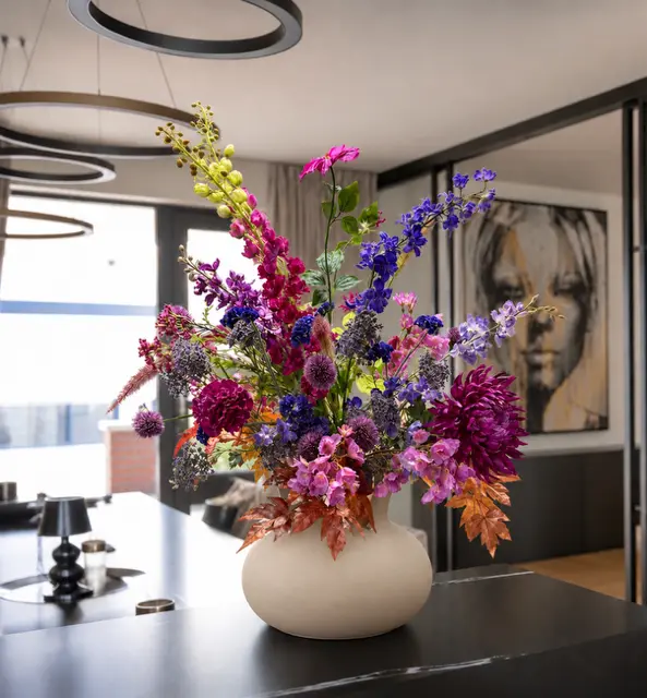 Luxe toetervaas met zijden boeket Electric Bloom